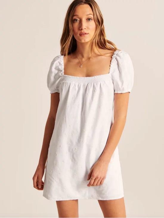 Abercrombie & Fitch Dresses & Skirts - Abercrombie & Fitch Puff Sleeve Mini Dress